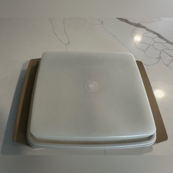 Vintage Tupperware deviled egg holder - Picture 4 of 8